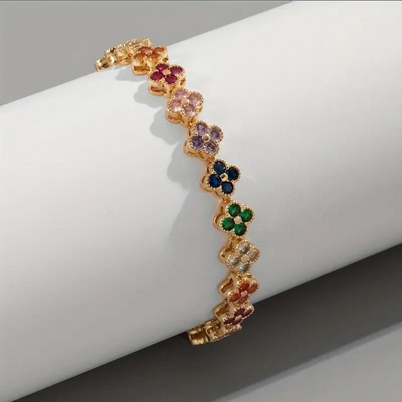 14k Gold Clover Motif Tennis Bracelet - Picture 2 of 4